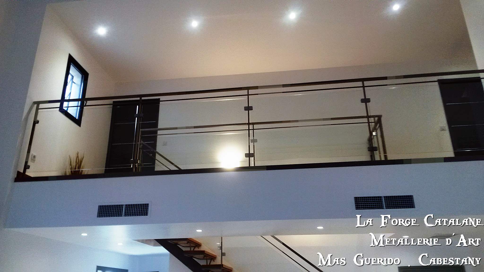 Rampant garde corps vitre avec pince inox forge catalane 2.jpg